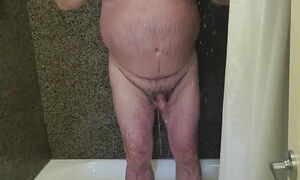 Bear Takes A Shower For You!!