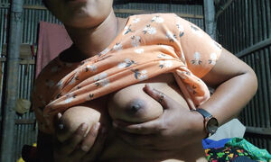 Bangladeshi Woman Masturbates Herself