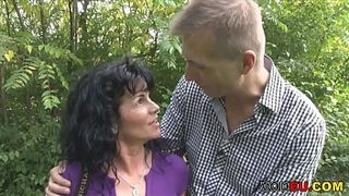 Deutsche Reife In Der Öffentlichkeit Abgeholt