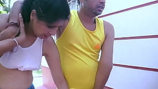 Mature Indian Desi Milf Bhabhi Giving Sensual Massage With Blowjob To Pussy Fucking