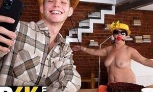 Shame4k. Mature B-day Woman In Tights Porked On The Milky Sofa