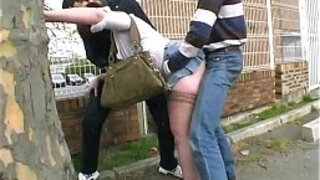 Sylvie Fait La Pute ! Elle Se Fait Tirer En Pleine Rue !!! French Amateur