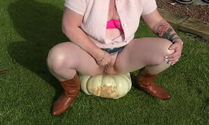 Kiwi Trashy Milf Uses Massive Pumpkin As A Toilet Seat In The Back Yard