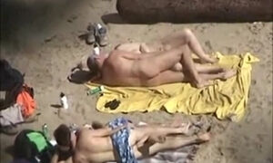 Tre40 - Two Couples Beach