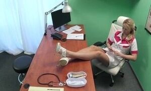 Fakehospital Stunning Nurse Wants A Prompt Nail