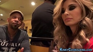 Cuckolding Wife Gets Rim