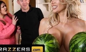 Brazzers - Brit Massive Hooter Cougar Amber Jayne Enjoys Thick Penis